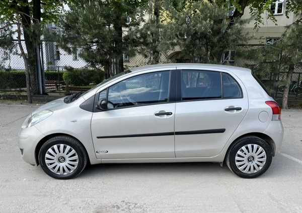 Toyota Yaris cena 21900 przebieg: 135000, rok produkcji 2009 z Racibórz małe 56